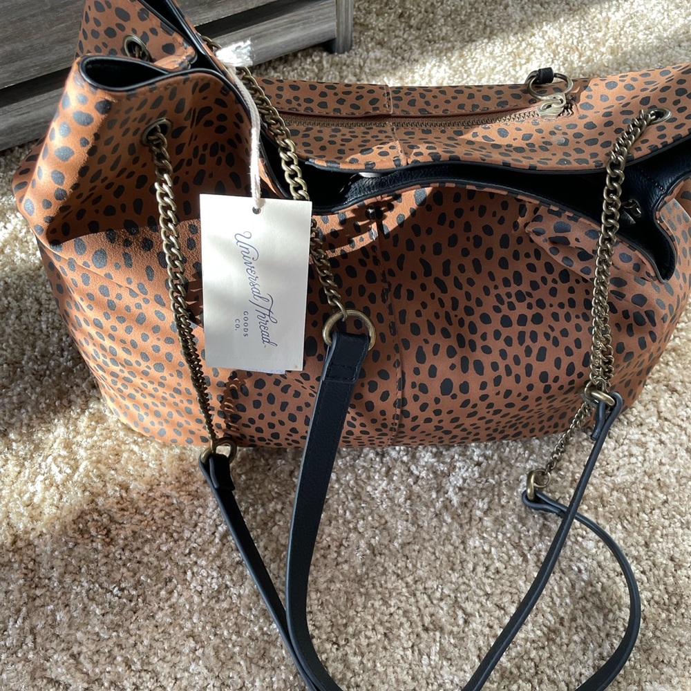 Universal threads purse NWT